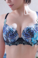 会沢　真緒 サムネイル photo1