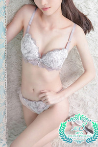 仁奈（にな） 写真