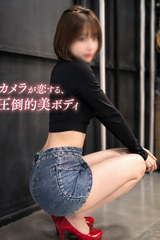 知名度抜群グラドル サムネイル photo1