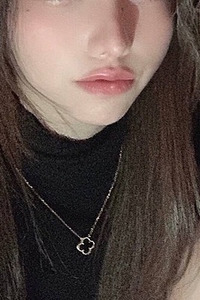 荒堀 まゆ 写真