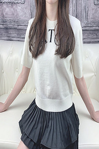 桜坂 しずく(22)