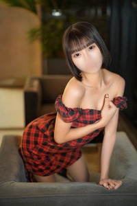 新谷 まな 写真