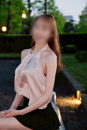 光明 みれな photo1