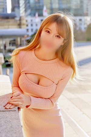 賀屋 ひろか photo1