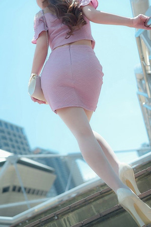 有明 絢美 photo4