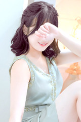 なな サムネイル photo1