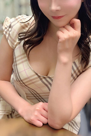安島 乙葉 photo1