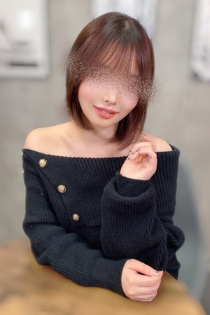 亀山 桃寧 photo1