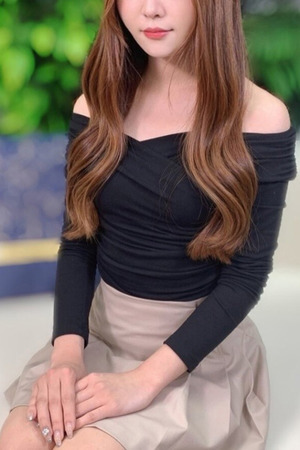 湯沢 聖奈 photo1