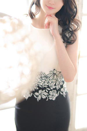 湖月 まいな photo1