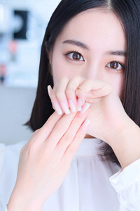 新人・奏(かなで) 写真