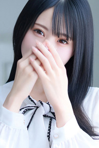 新人・萌七(もな) 写真