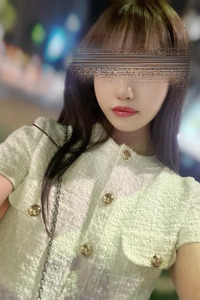 上垣 詩 写真