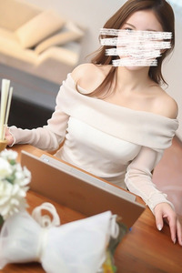 杉浦みなみ(すぎうらみなみ) 写真