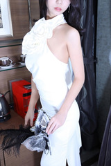 長濱 依織 サムネイル photo3
