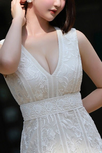 元谷 彩花 写真