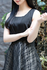 黒田 栞子 写真