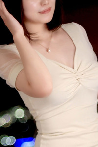 辻 彩綾 写真