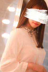 寺坂菜奈(てらさかなな)