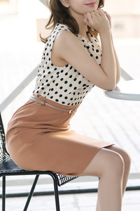 小峰 詩羽 写真