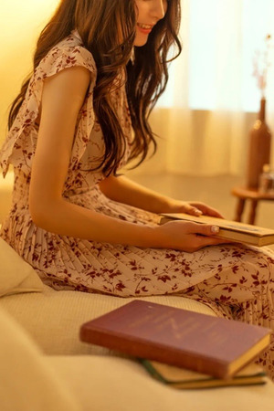 汐見 めぐ photo1