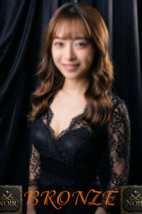リン(24)