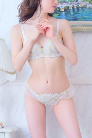 加納あやめ photo1
