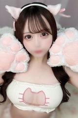 ももか【ロリカワなエステ店員】 サムネイル photo1
