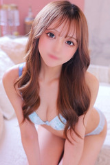 ういな【激カワ神乳大学生】 サムネイル photo2