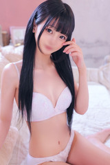うる【黒髪清楚なロリ美少女】 サムネイル photo3