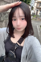 ひなた【F乳色白スレンダー】 サムネイル photo2