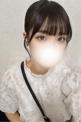 ねる【黒髪ロリ系美少女】 サムネイル photo1