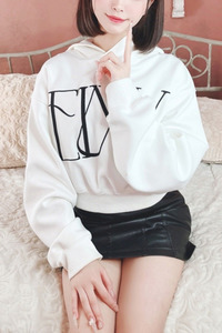 なほ【S級を超える美少女】 写真