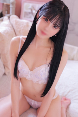 ねむ【完未の大学生のほぼ処女】 photo1