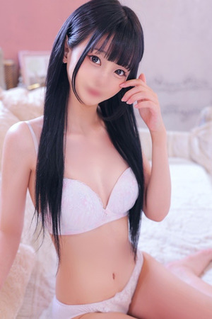 うる【黒髪清楚なロリ美少女】 photo3