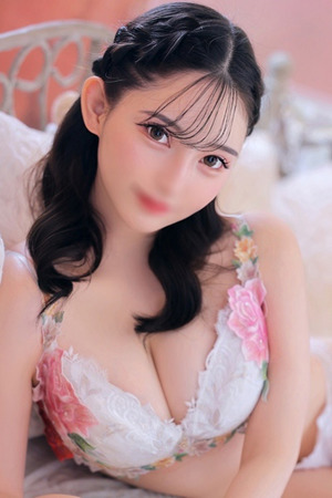りりこ【凛々しい美白巨乳美人】 photo1