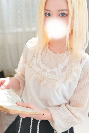 白金　える photo3