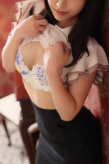 秋篠　絢 サムネイル photo3