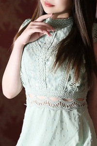 高見　美紀 写真