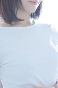 愛菜(あいな) 写真